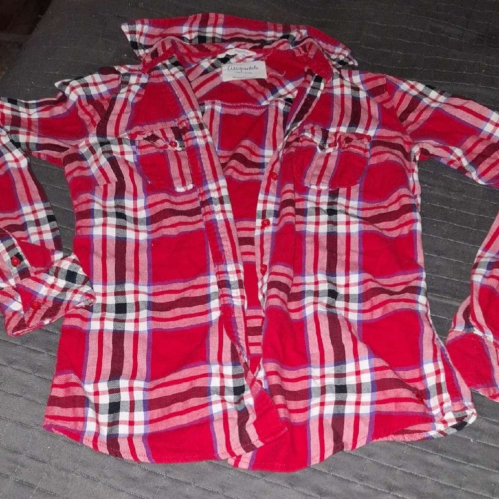 Aeropostale Red and Black Plaid Button Down Shirt